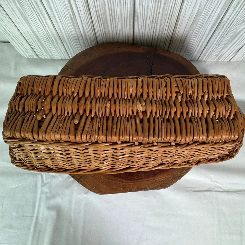 Vintage Long Handled Wicker Bread‎ Basket